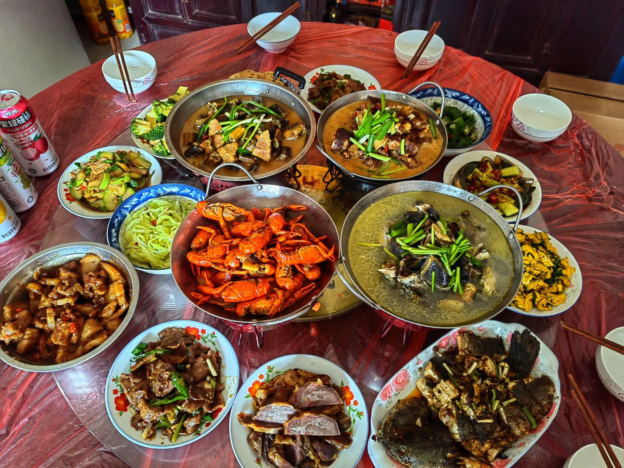 丰盛的午饭