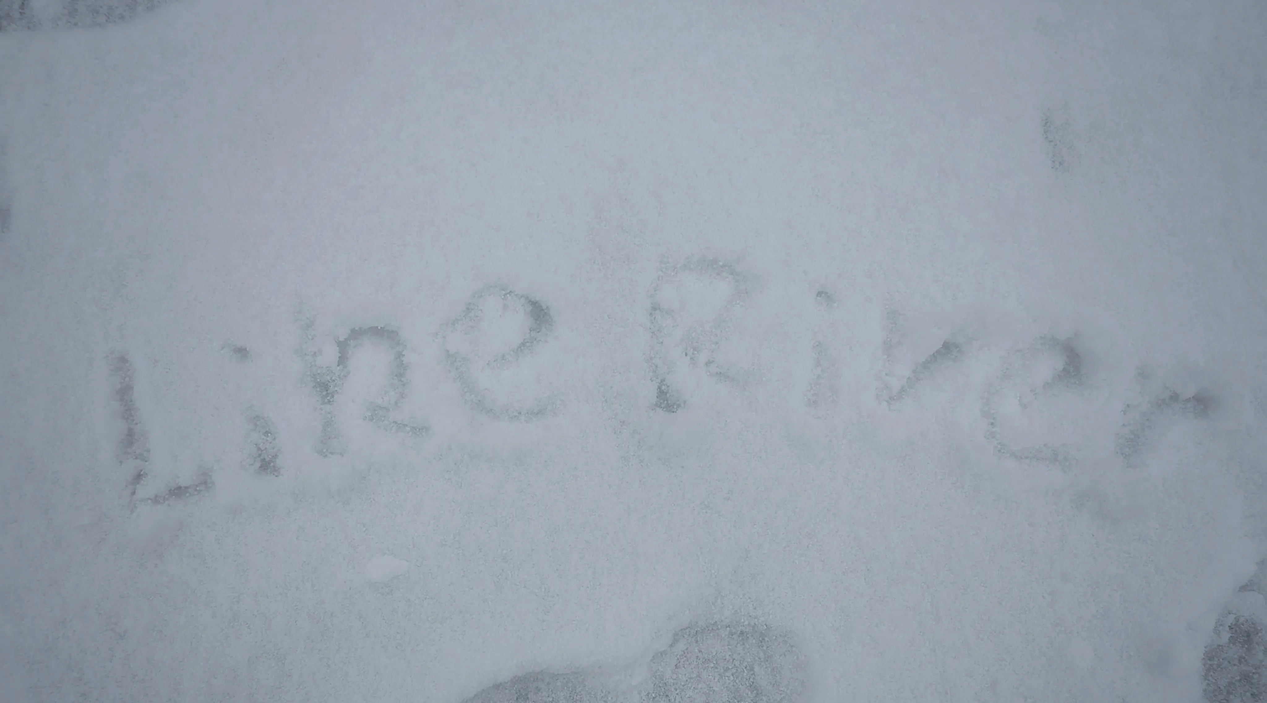 雪上面写的字